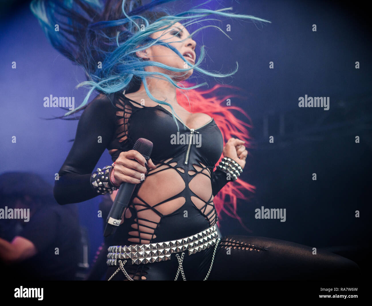 Die amerikanische heavy metal band Butcher Babies führt ein Live Konzert in der dänischen Heavy Metal Festival Copenhell 2015 in Kopenhagen. Zwei der Band frontwomen sind Heidi Hirt und Carla Harvey (abgebildet). Dänemark, 18/06 2015. Ohne DÄNEMARK Stockfoto