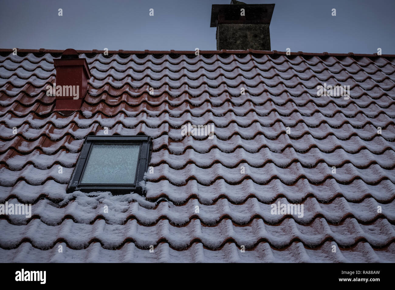 Insulation roof -Fotos und -Bildmaterial in hoher Auflösung