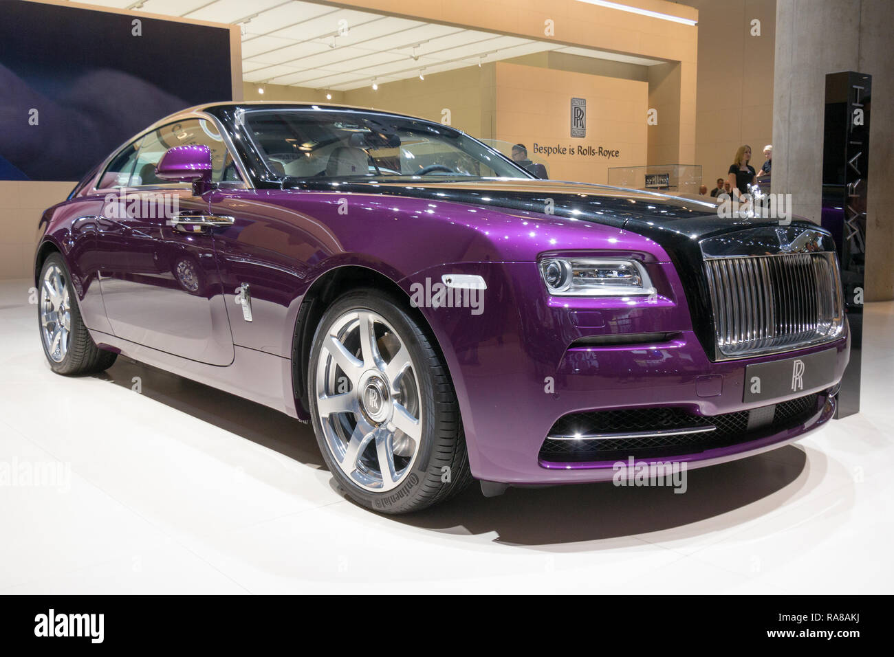 FRANKFURT, Deutschland - 13.September 2013: Rolls Royce Wraith Luxury Car auf der Frankfurter IAA vorgestellt. Stockfoto