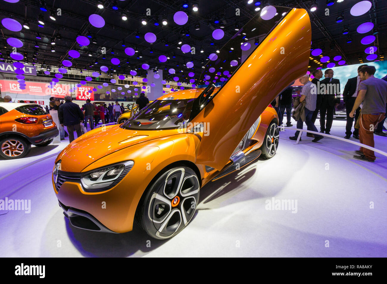 Renault Captur Stockfotos Und Bilder Kaufen Alamy