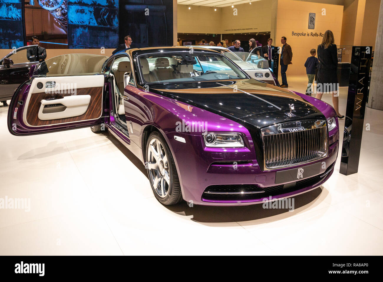 FRANKFURT, Deutschland - 13.September 2013: Rolls Royce Wraith Luxury Car auf der Frankfurter IAA vorgestellt. Stockfoto