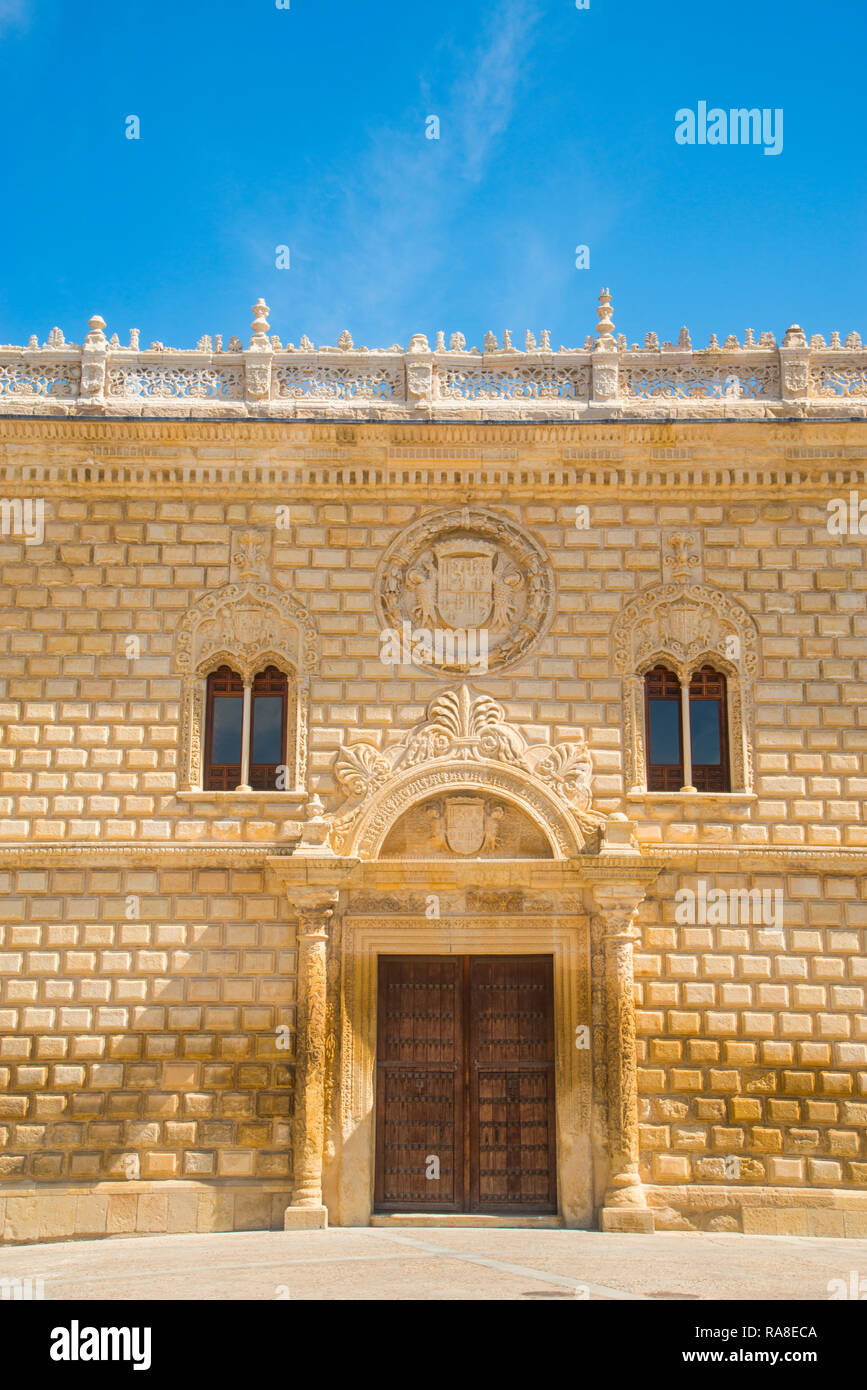 Fassade der Duques de Medinaceli Palast. Cogolludo, Provinz Guadalajara, Spanien. Stockfoto