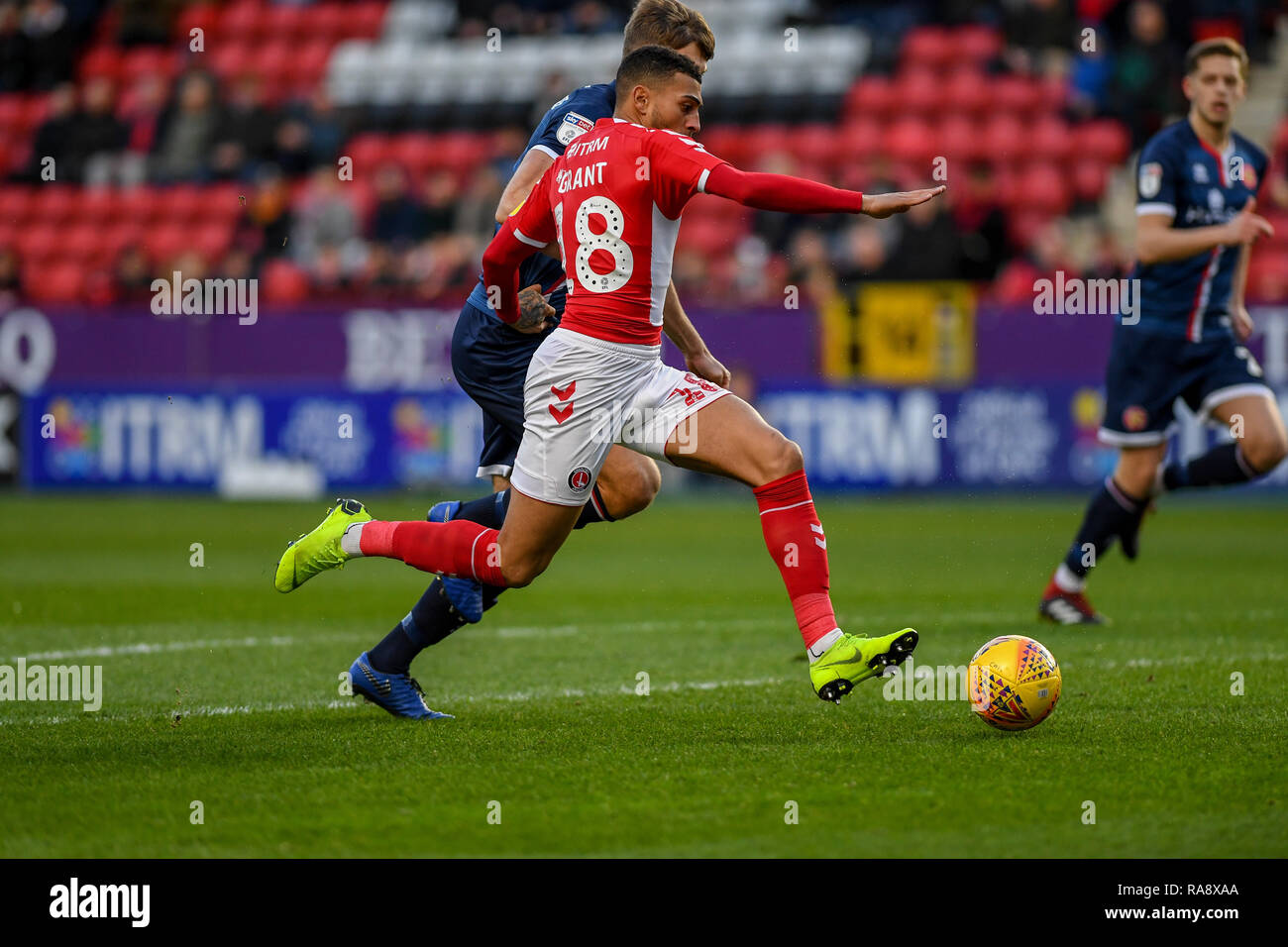 1. Januar 2019, das Tal, Charlton, England; EFL-Liga 1, Charlton vs Walsall; Karlan Ahearne-Grant (18) von charlton Kerben zu machen es 1-0 Credit: Phil Westlake/News Bilder der Englischen Football League Bilder unterliegen DataCo Lizenz Stockfoto