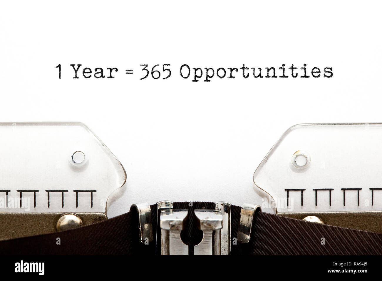 Neues Jahr motivierende Nachricht 1 Jahr = 365 Chancen auf retro Schreibmaschine. Stockfoto