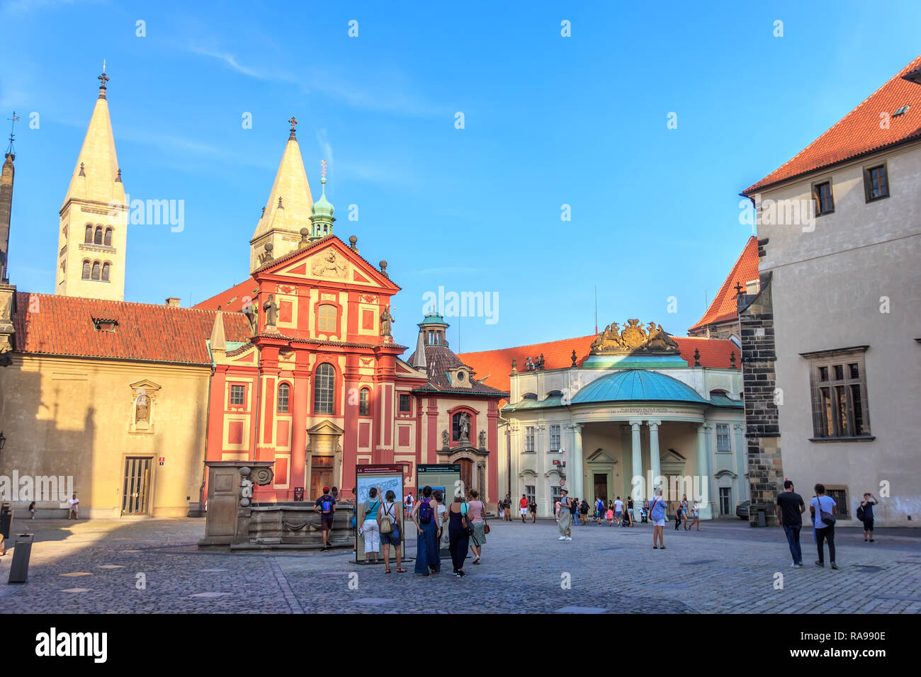 Prag, Tschechische Republik - 16 August, 2018: St. George's Basilica Stockfoto
