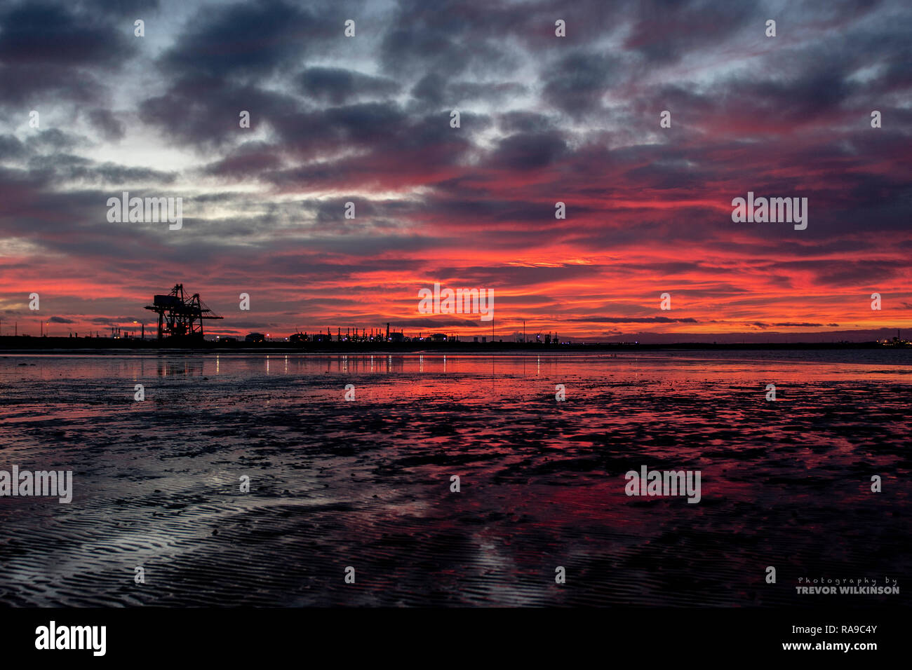 Sonnenuntergang über Teesport Stockfoto