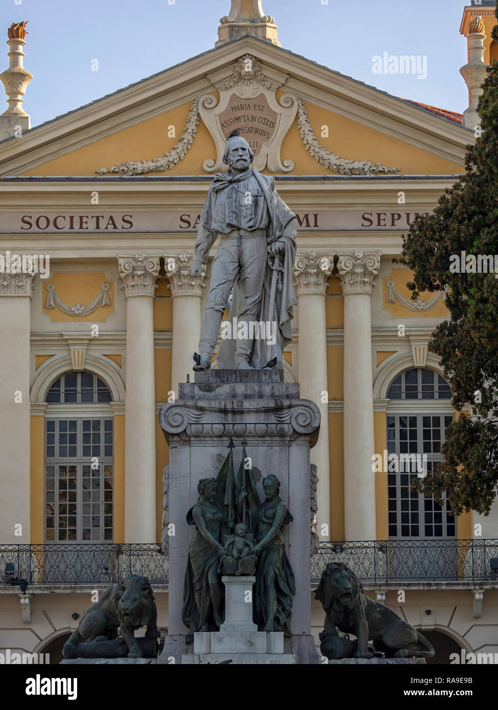 NIZZA, FRANKREICH - 25. MAI 2018: Statue von Garibaldi auf dem Garibaldi-Platz (Place Garibaldi) Stockfoto