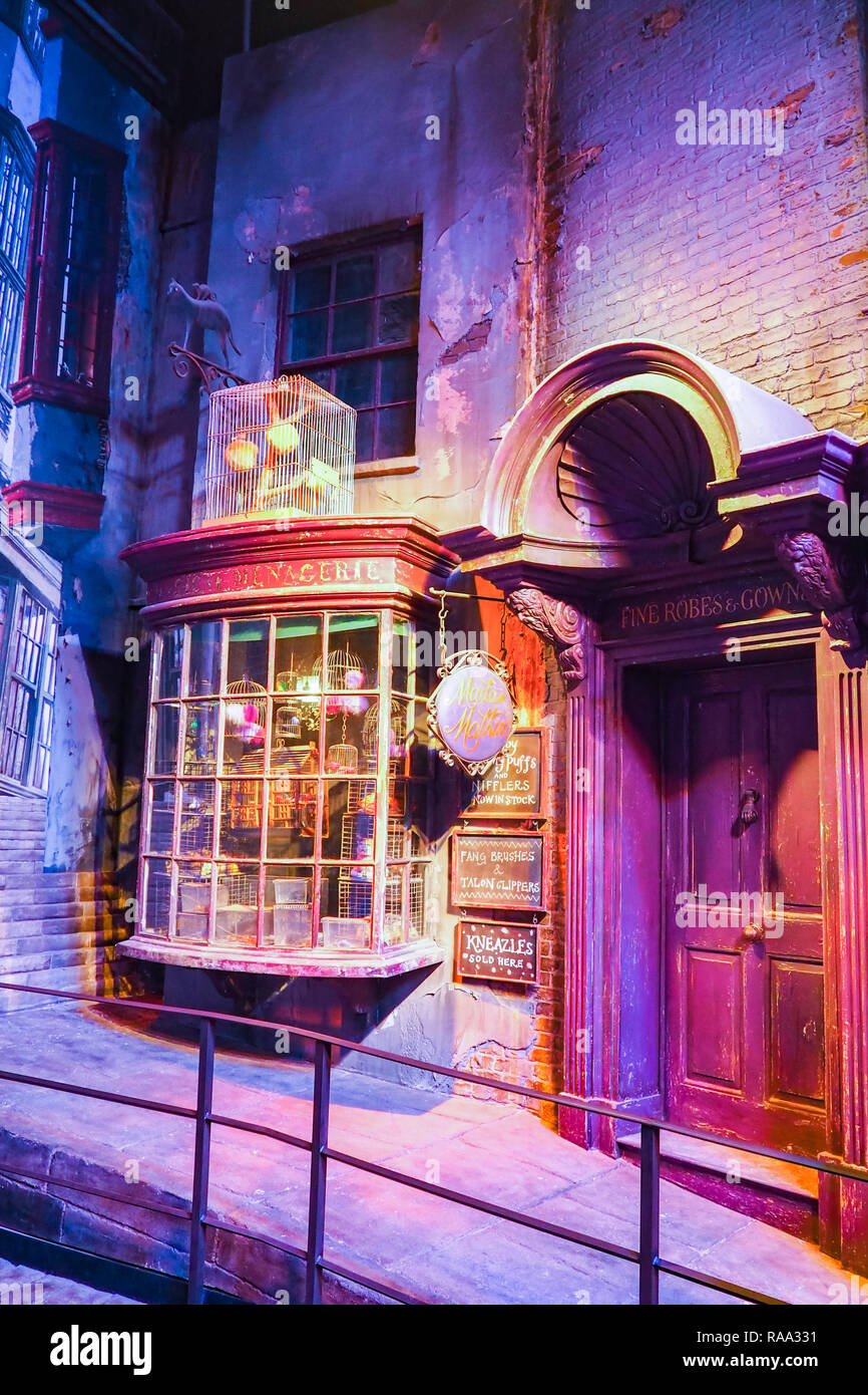 Warner Bros. Studio Tour - die Herstellung von Harry Potter ist ein Publikumsmagnet in Leavesden, London, UK, bewahrt und präsentiert das ikonische Requisiten. Stockfoto