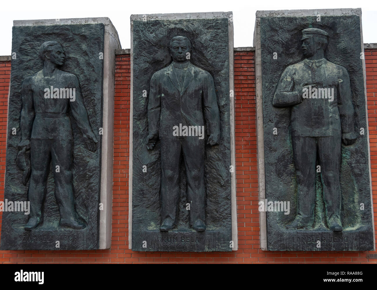 Memento Park oder Statue Park (Szoborpark) Skulptur der Veteranen der Arbeiterbewegung zu Bela Kun, Jenö Landler & Tibor Szamuely, Budapest, Ungarn Stockfoto