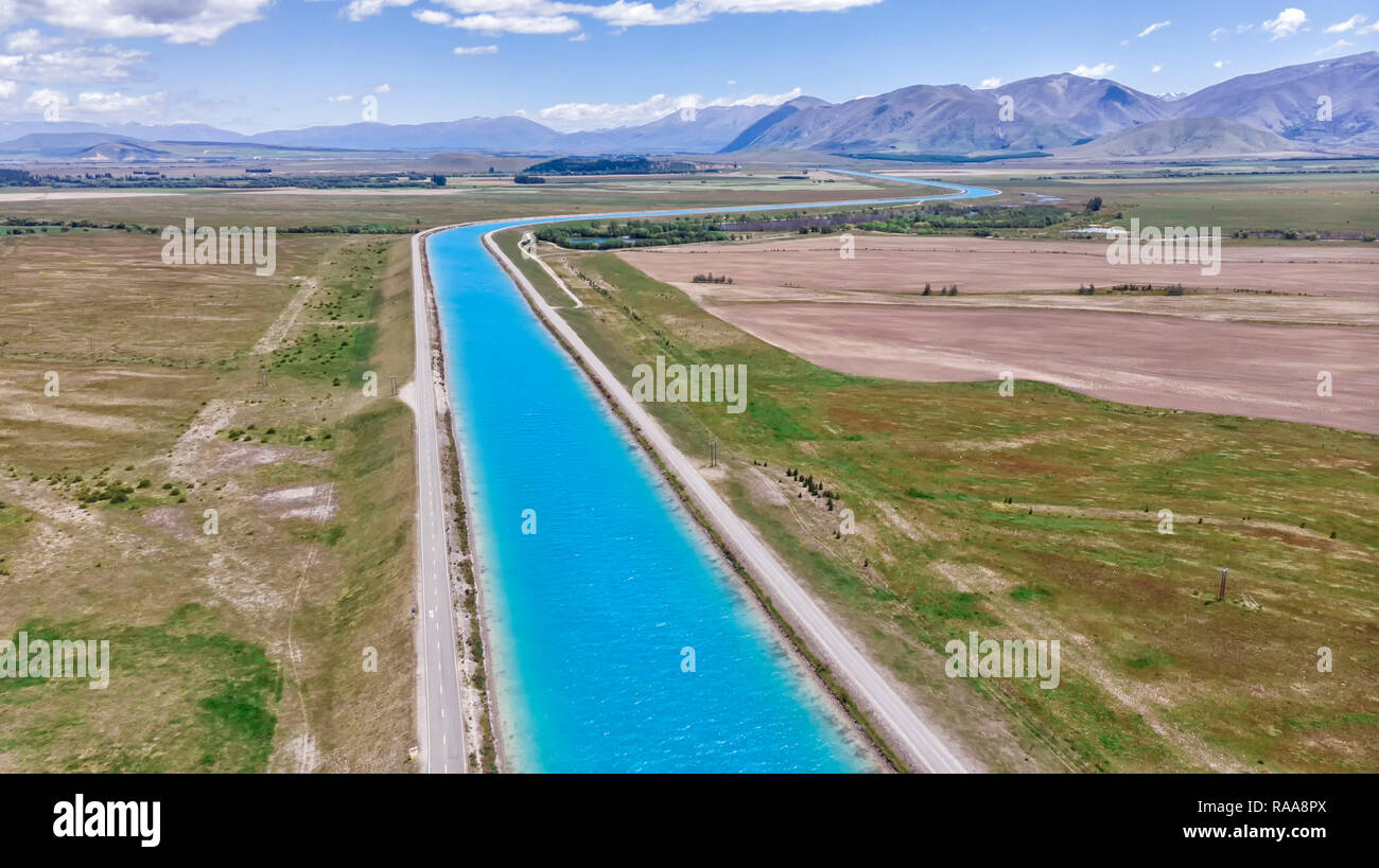 Eine Hydroelectri Ohau Grachten, Twizel, Aoraki / Mount Cook, Neuseeland, Südinsel, Neuseeland Stockfoto