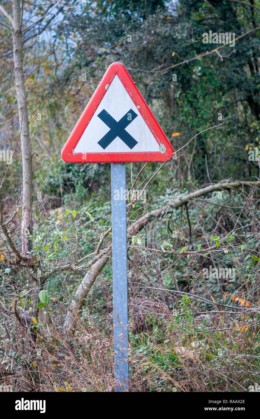 Warnung Verkehr spanish, Verschneidung mit Priorität auf der rechten Seite, P-2 Zeichen, Spanien Stockfoto