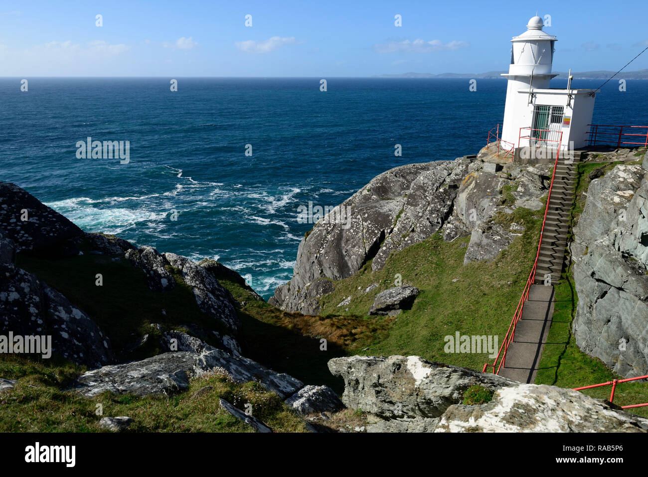 Leuchtturm, Kontrolleuchte, Sheeps Head, Leuchtturm Loop, Wanderung, Wandern, Trail, wilden Atlantik weg, West Cork, Irland RM Stockfoto