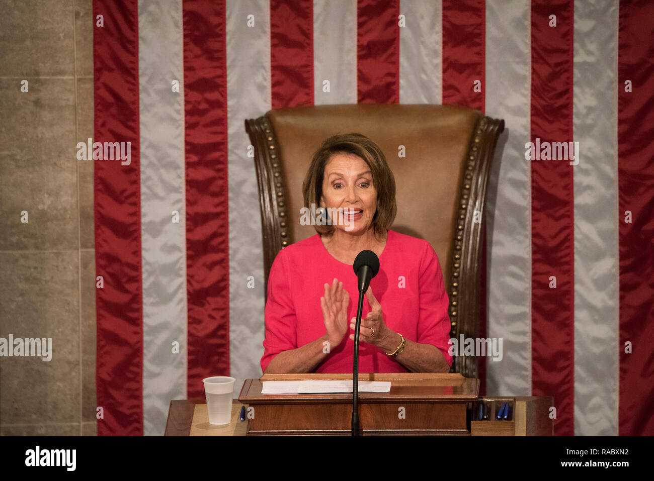 Washington DC, 3. Januar 2019, USA: Nancy Pelosi, D-CA, Adressen die 116. Kongress nachdem Sie wird der Sprecher des Hauses für das zweite Mal. Patsy Lynch/MediaPunch Stockfoto