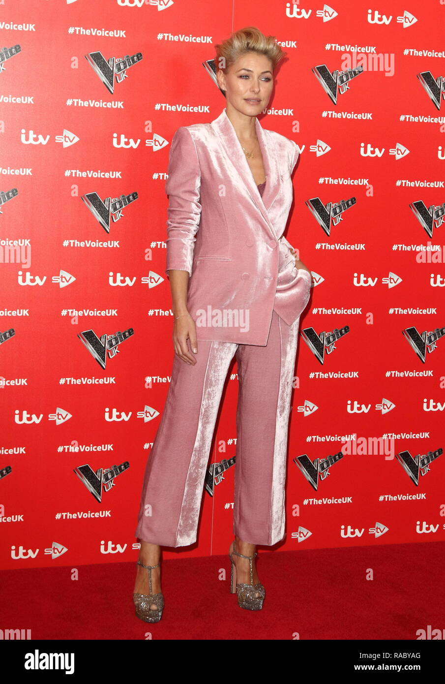 London, Großbritannien. 3 Jan, 2019. Emma Willis am Voice-UK-TV-Show starten in W Hotel, Leicester Square. Credit: Keith Mayhew/SOPA Images/ZUMA Draht/Alamy leben Nachrichten Stockfoto