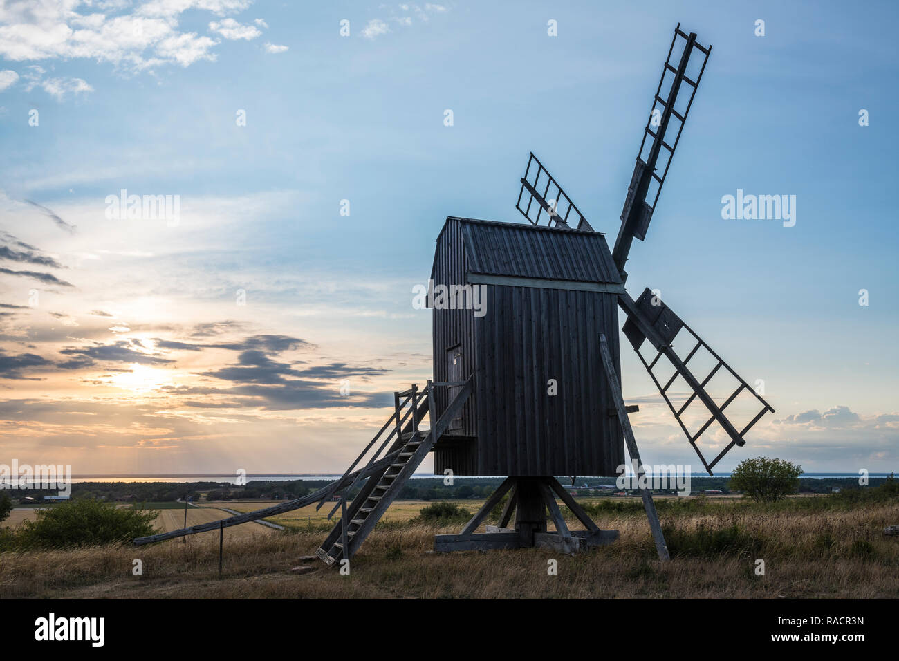 Die Windmühlen von Oland, Weltkulturerbe der UNESCO, Schweden, Skandinavien, Europa Stockfoto