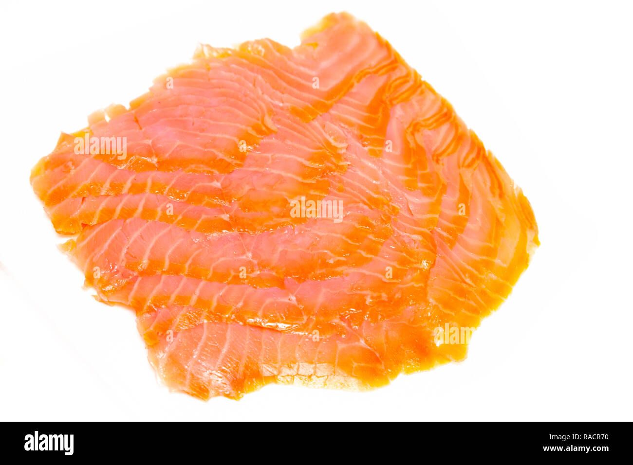 Scheiben geräucherter Lachs auf einem weißen studio Hintergrund isoliert. Stockfoto