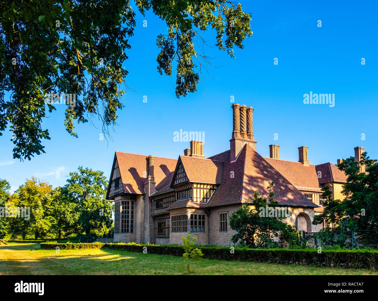 Potsdam, Brandenburg/Deutschland - 2018/07/29: Äußere des Schloss Cecilienhof - Schloss Cecilienhof Schloss-historischen Ort der Potsdamer Konferenz vom 19. Stockfoto