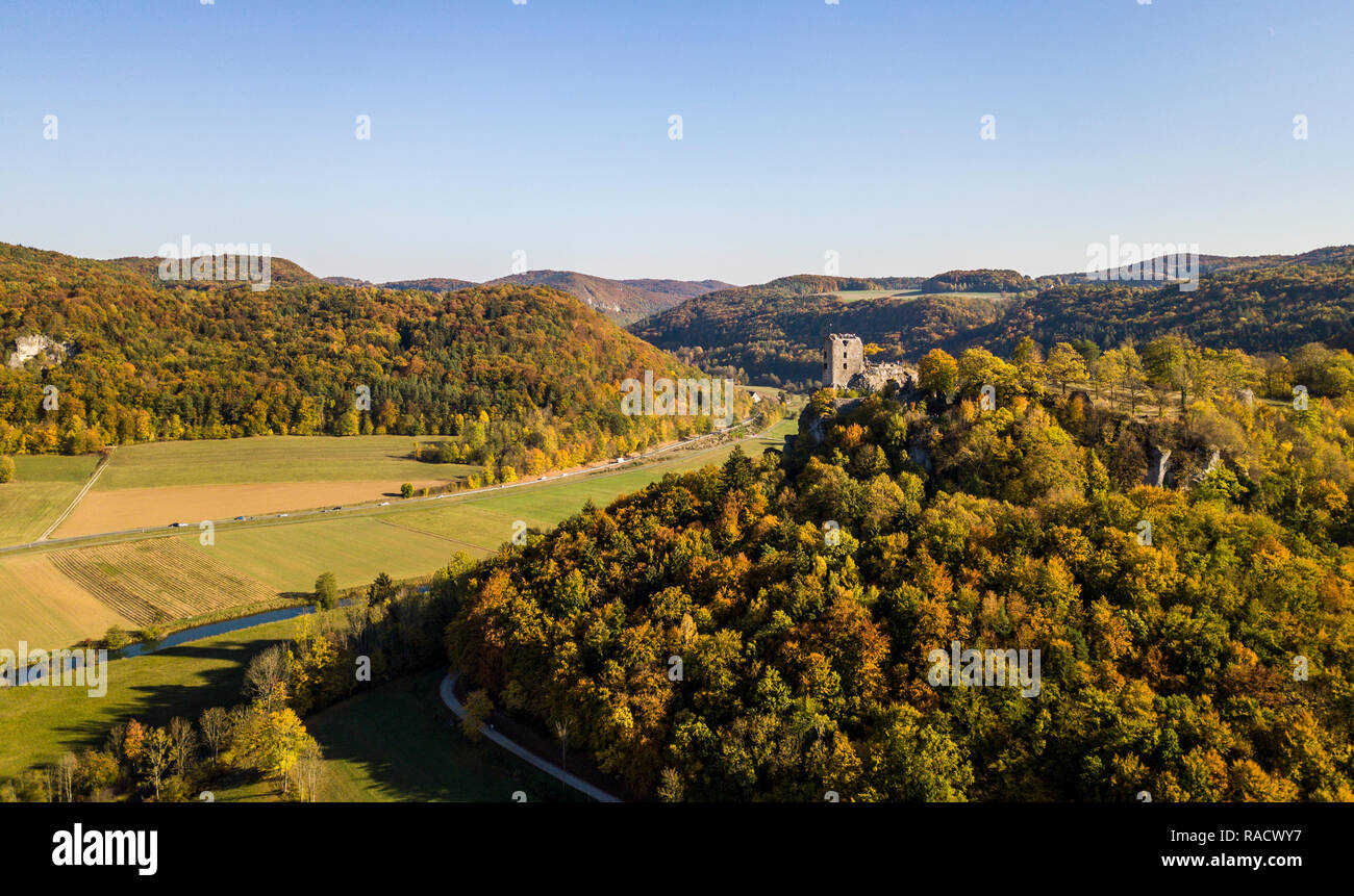 Antenne der Burg Neideck im Herbst, Streitberg, Fränkische Schweiz, Bayern, Deutschland, Europa Stockfoto