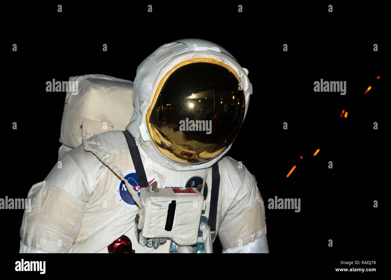 Nahaufnahme eines Astronauten in einem Raumanzug. Stockfoto