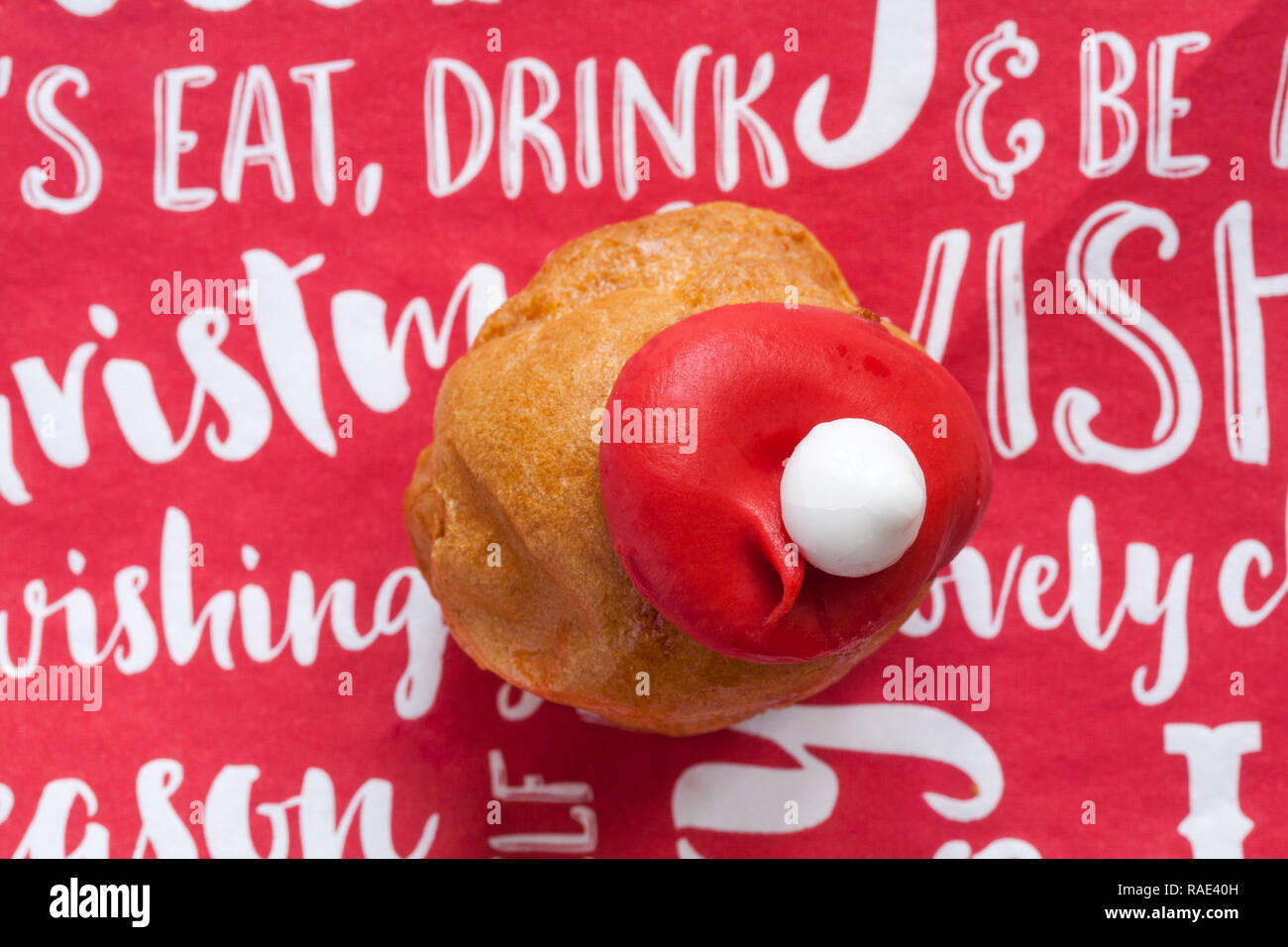 Marks & Spencer Santa's Hut profiterole auf Weihnachten serviette Serviette - Perfekt für Weihnachten Stockfoto