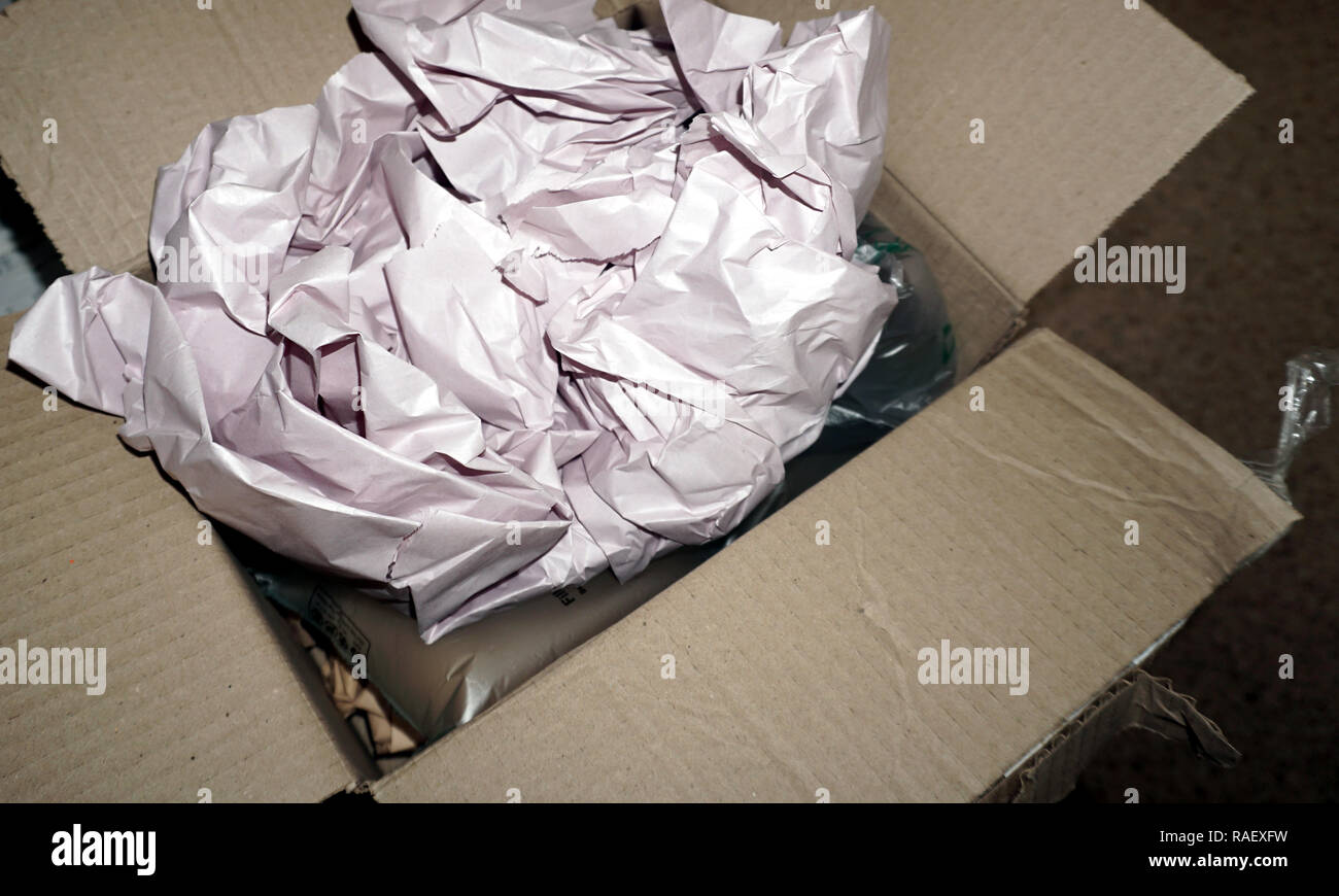 Innere Dämpfung ist in Boxen von Produkten verwendet werden, die während der Lieferung zu schützen. Stockfoto