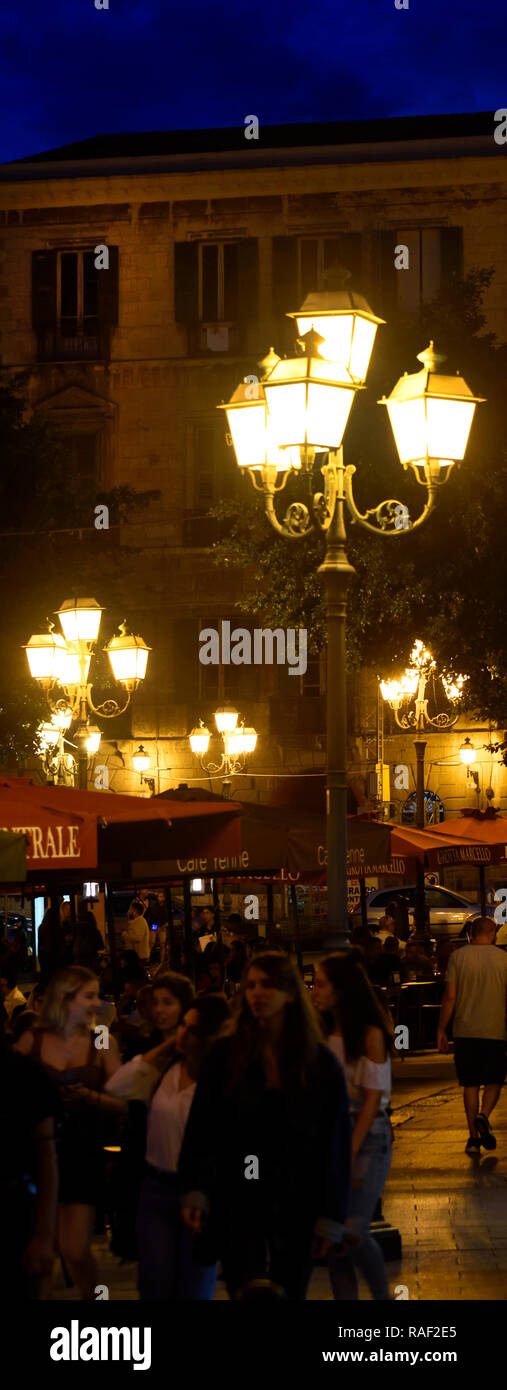 Piazza Yenne Nacht Zeit Cagliari Sardinien Italien Stockfoto