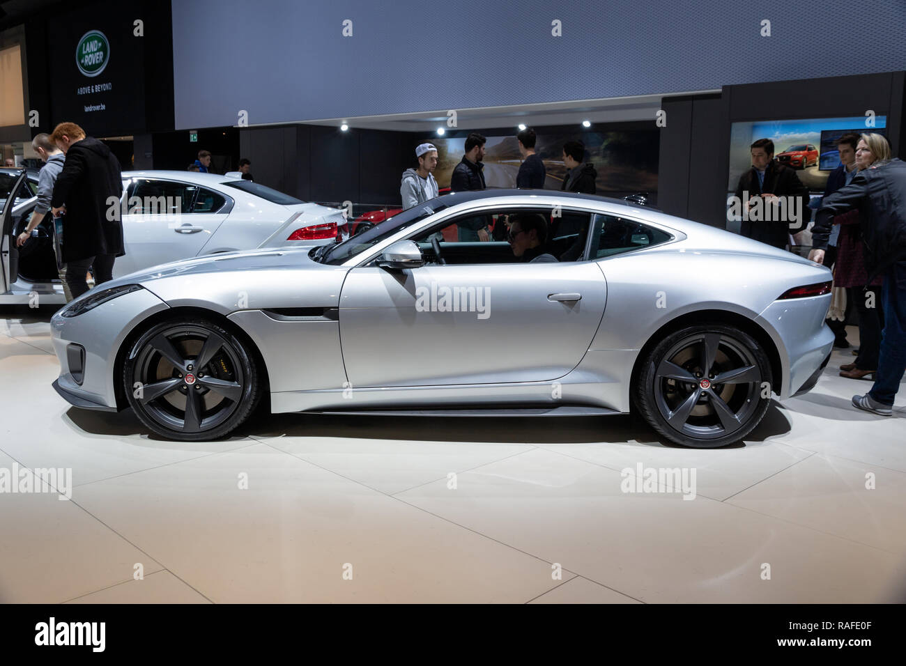 Brüssel - 19 Jan, 2017: Jaguar F-Type 400 Sport Auto auf dem Brüsseler Autosalon Motor Show präsentiert. Stockfoto