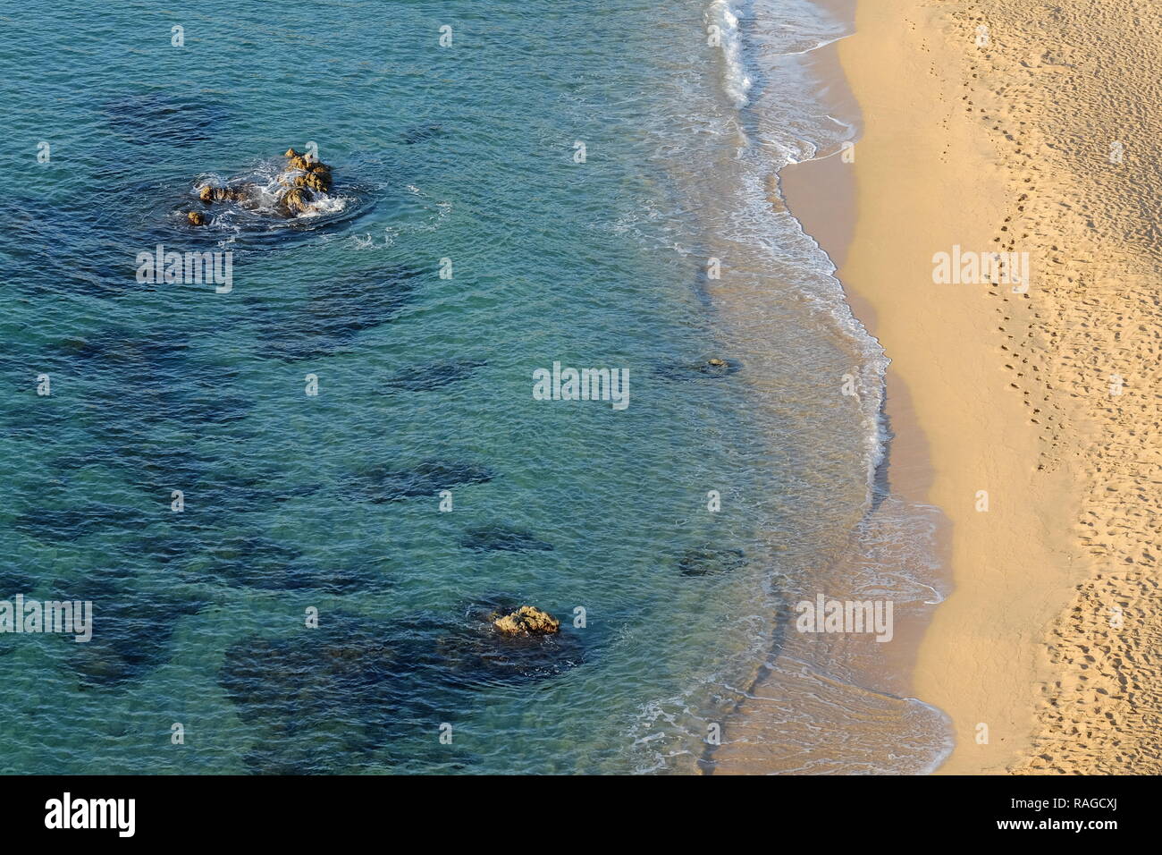 Luftbild vom schönen Strand Stockfoto