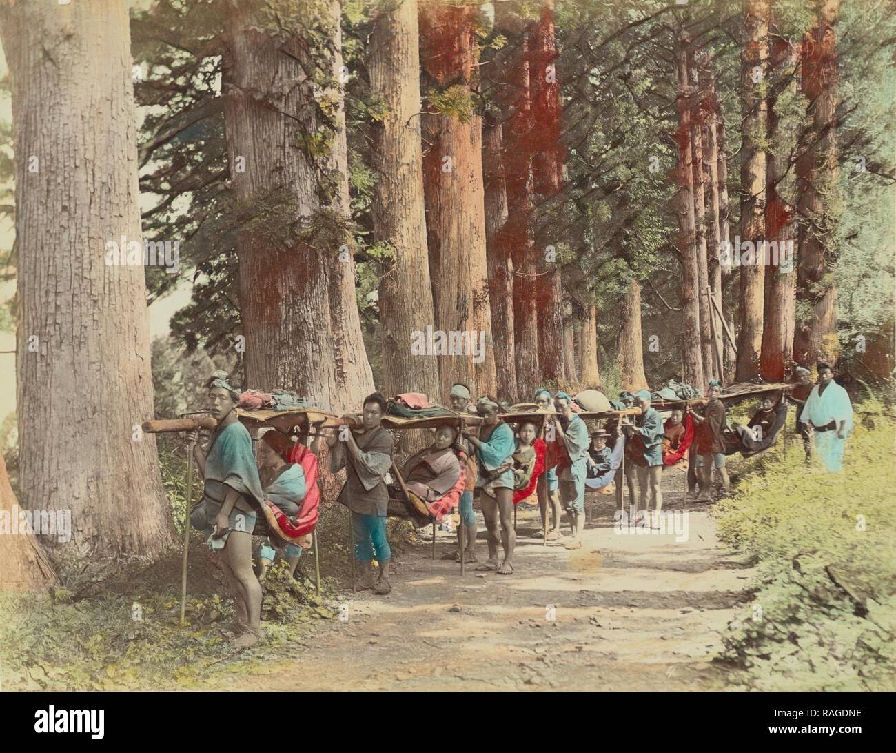 Kago Reisen Stuhl, Kusakabe Kimbei (Japanisch, 1841 - 1934 , 1880 - ca.  1912), Japan, 1870s - 1890s, Hand neuerfundene Stockfotografie - Alamy