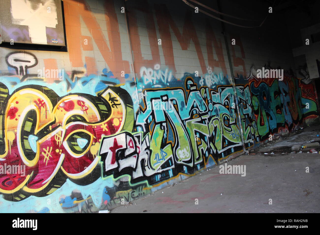 Detroit Urban Graffiti Art Throw-Up-Stück (Grunge Art)! Stockfoto