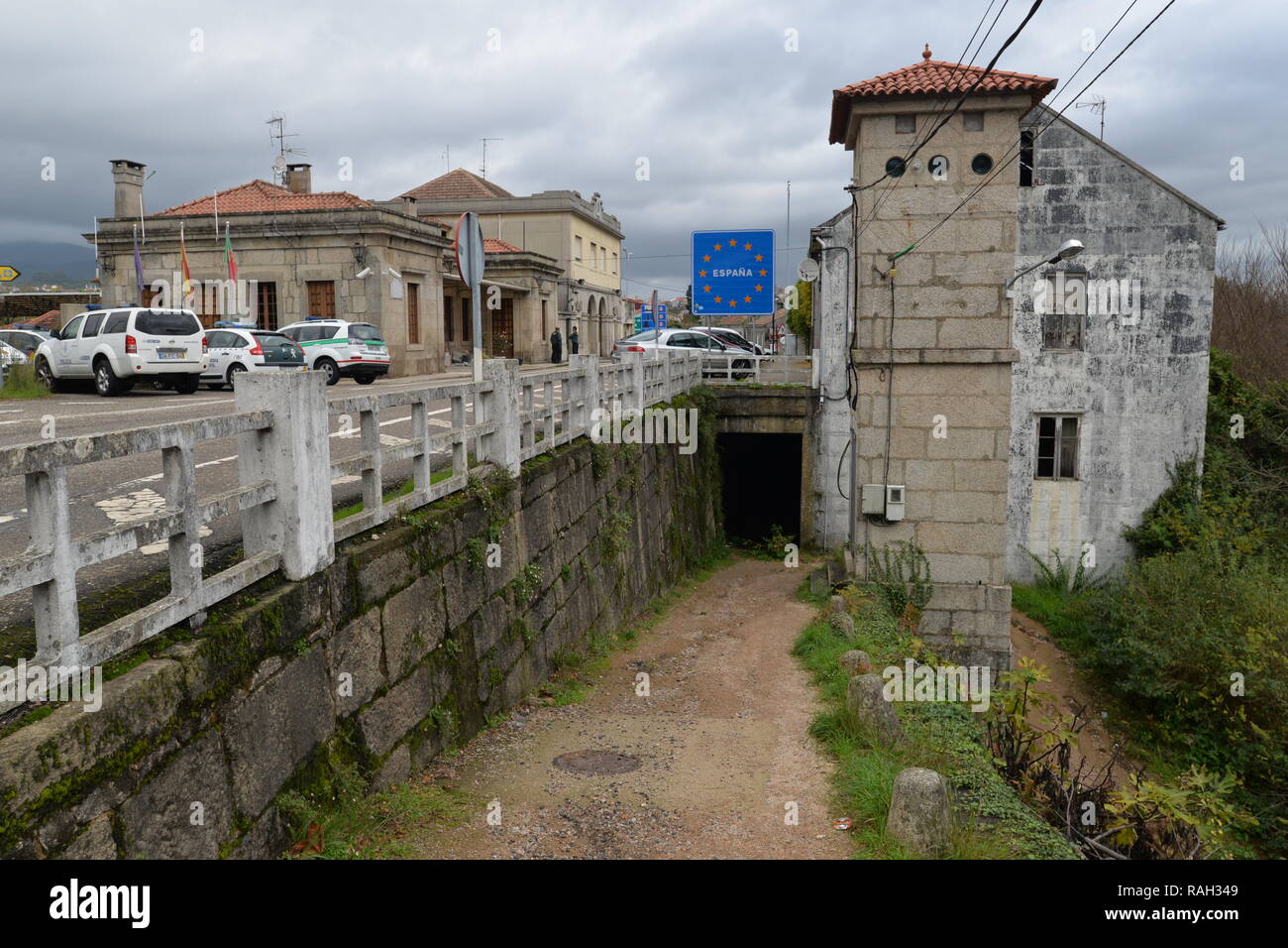 Tui/Galicien - Spanien - 11/29/18 - Eingabe von Spanien von Portugal Stockfoto