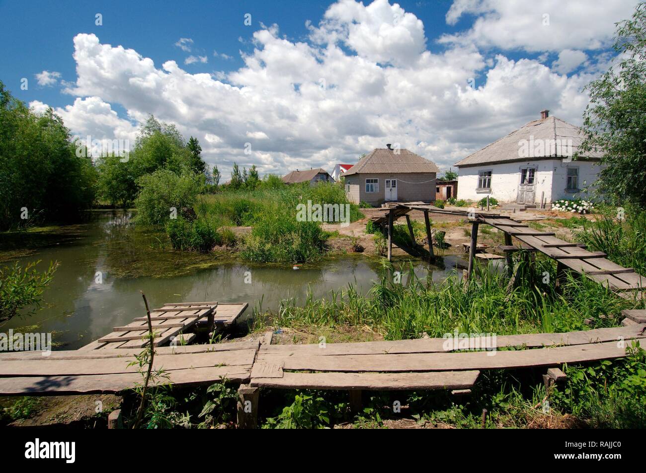 Kanal in Vylkove oder Vilkovo, auch als "Venedig der Ukraine", Ukraine, Osteuropa bekannt