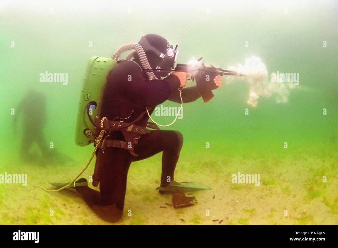 Militär Taucher, Gewehr, Schwarzes Meer, UDSSR, Historische Aufnahme, 1989 Stockfoto