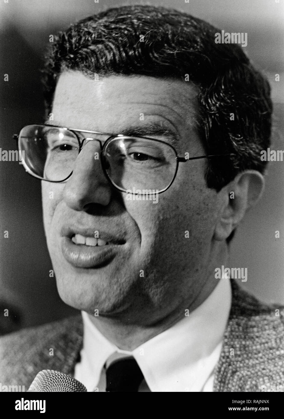 Werbefoto von Marvin Hamlisch, ca. 1987 Aktenzeichen # 33636 927THA Stockfoto
