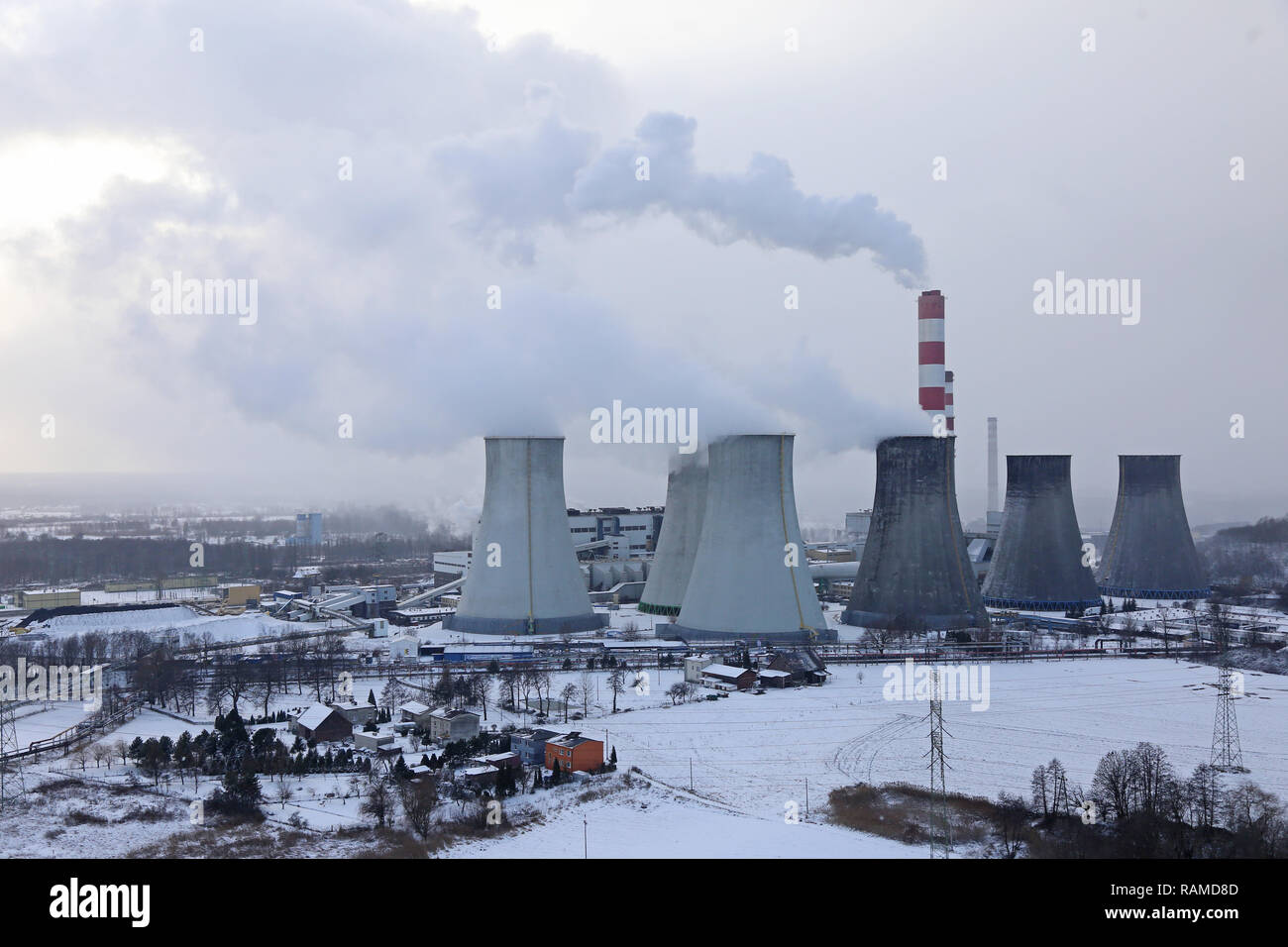 Die laziska fossilen Kraftwerk am 3. Januar 2019 in Laziska Górne, Schlesien, Polen. Foto CTK/Grzegorz Klatka. Stockfoto