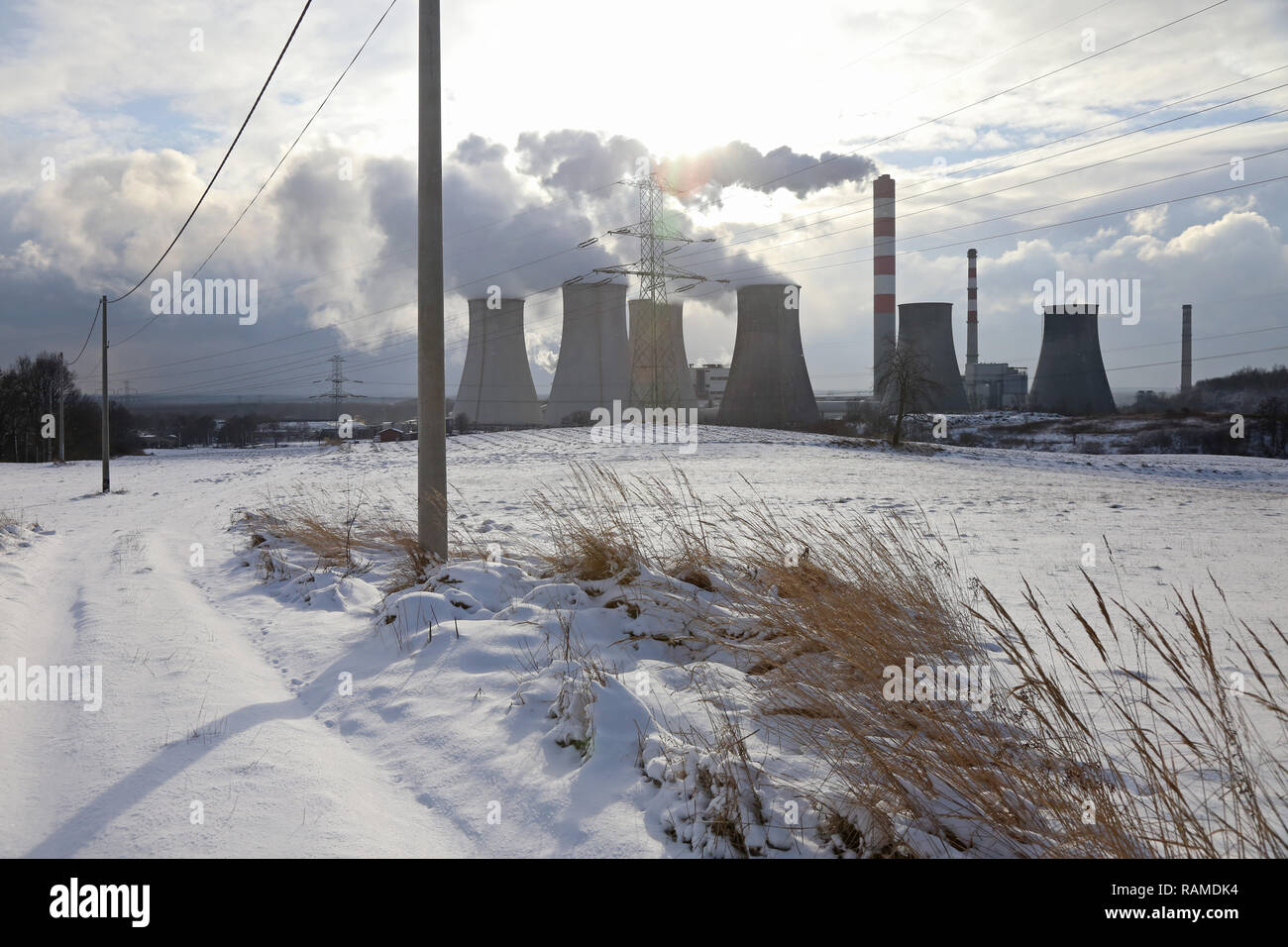 Die laziska fossilen Kraftwerk am 3. Januar 2019 in Laziska Górne, Schlesien, Polen. Foto CTK/Grzegorz Klatka. Stockfoto