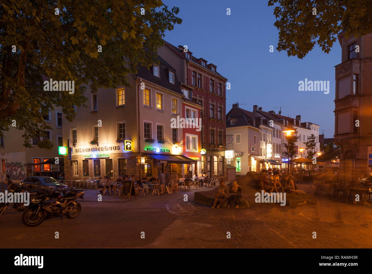 Die kaltenbachstraße mit alten Häusern, Saarbrücken, Saarland, Deutschland, Europa ich Kaltenbachstraße mit alten Häusern, Saarbrücken, Saarland, Deutschland, E Stockfoto