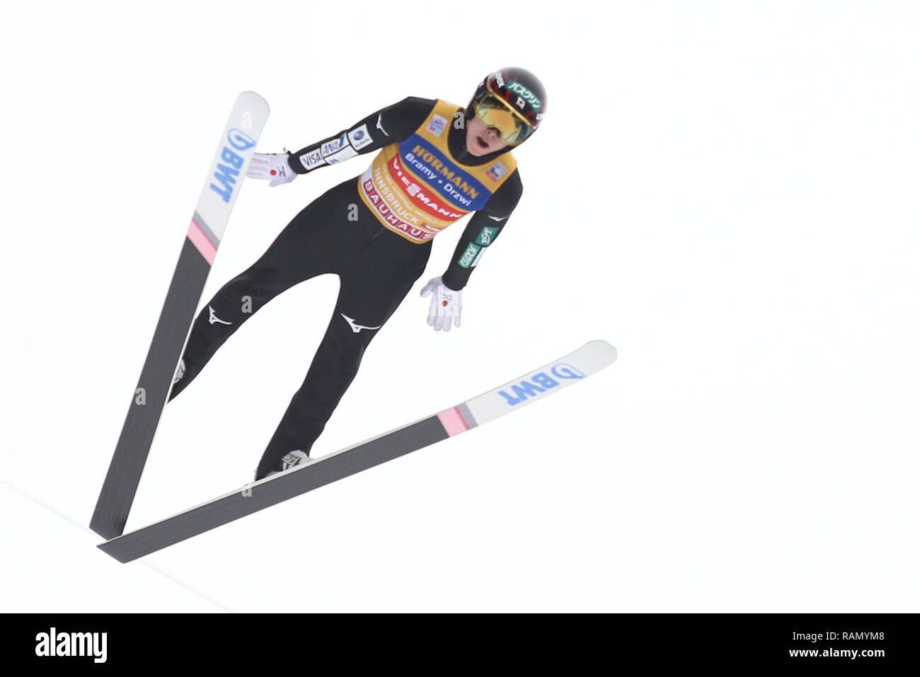 Innsbruck, Österreich. Am 4. Januar, 2019. Viessmann FIS Skisprung Weltcup; Ryoyu Kobayashi (JPN) fliegt in der Luft: Aktion plus Sport/Alamy leben Nachrichten Stockfoto