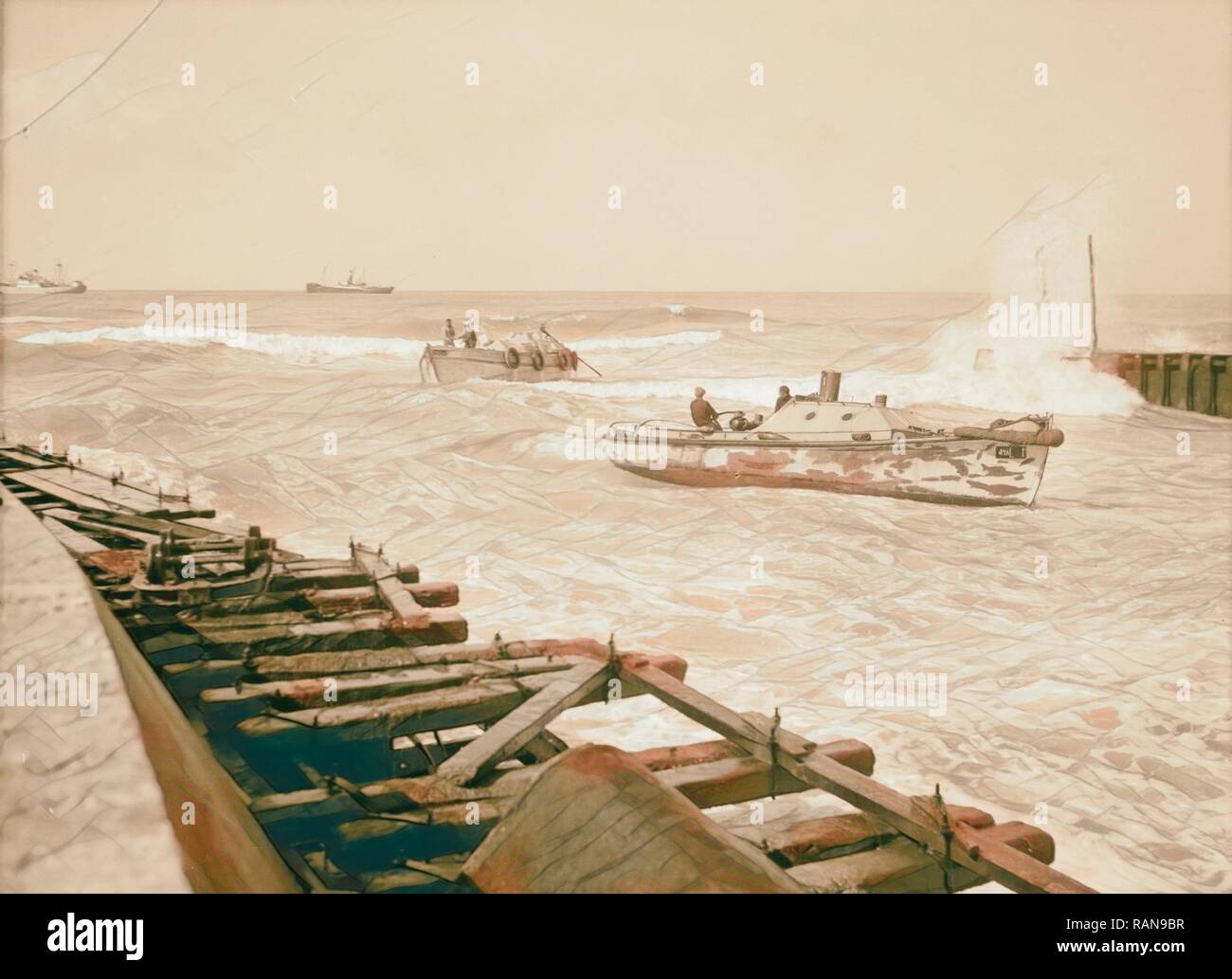 Tel Aviv. Eingang zum Zigarettenanzünder Waschbecken und schaue hinaus. 1934, Israel, Tel Aviv. Neuerfundene durch Gibon. Klassische Kunst mit einem Neuerfundene Stockfoto