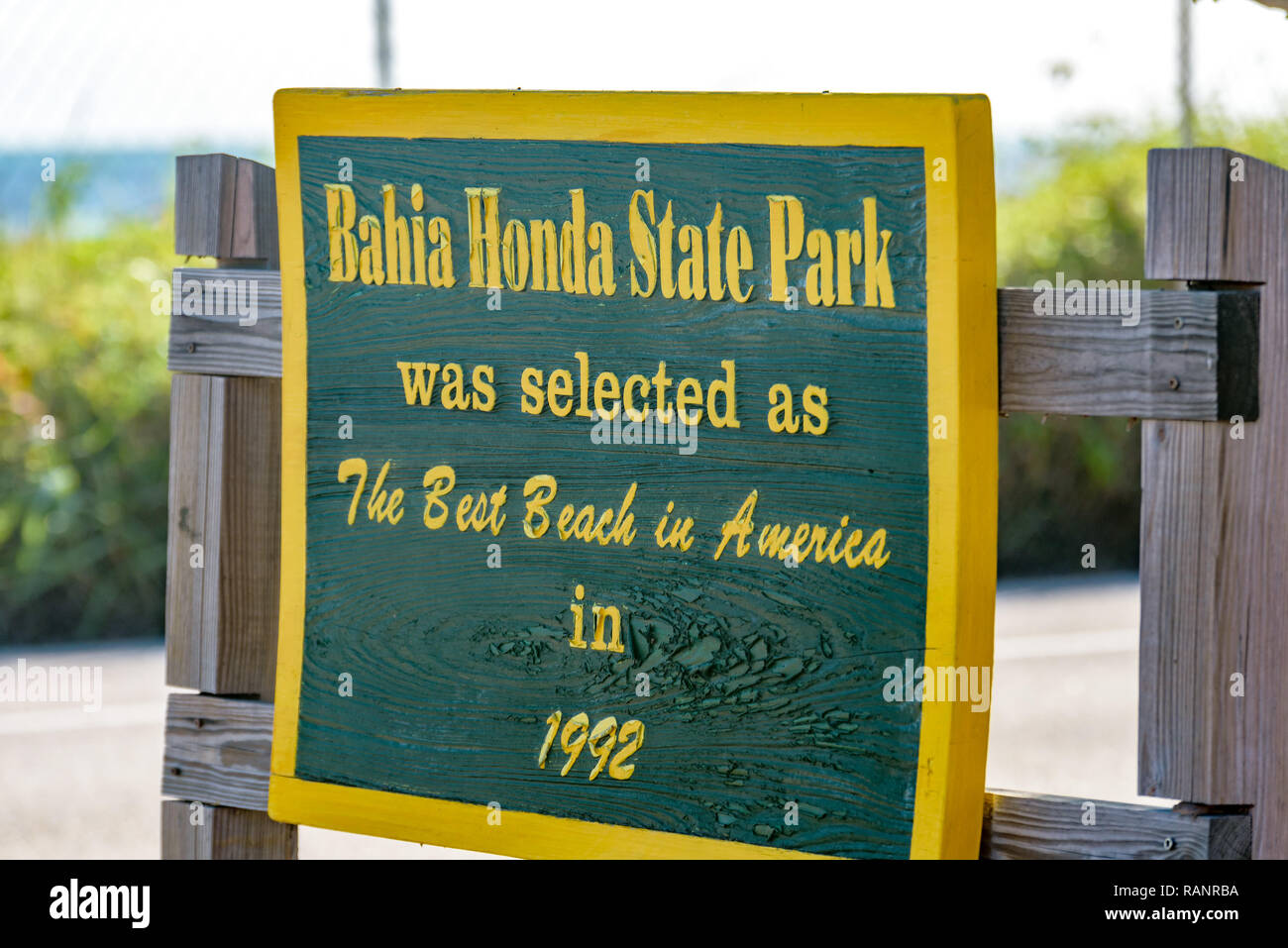 Florida Keys - Dezember 2018. Eingangsschild an der Bahia Honda State Park, einem der schönsten Strände in Amerika. Stockfoto