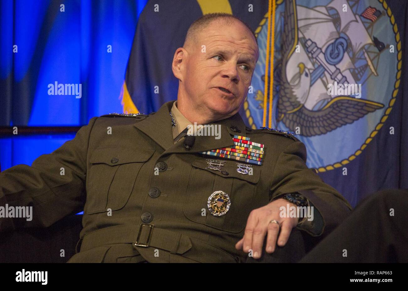 Kommandant des Marine Corps Gen. Robert B. Neller spricht an der West Konferenz an der San Diego Convention Center, San Diego, Calif., Feb 23, 2017. Neller sprach über zurückhalten, Bereitschaft und beantwortet Fragen aus dem Publikum. Stockfoto