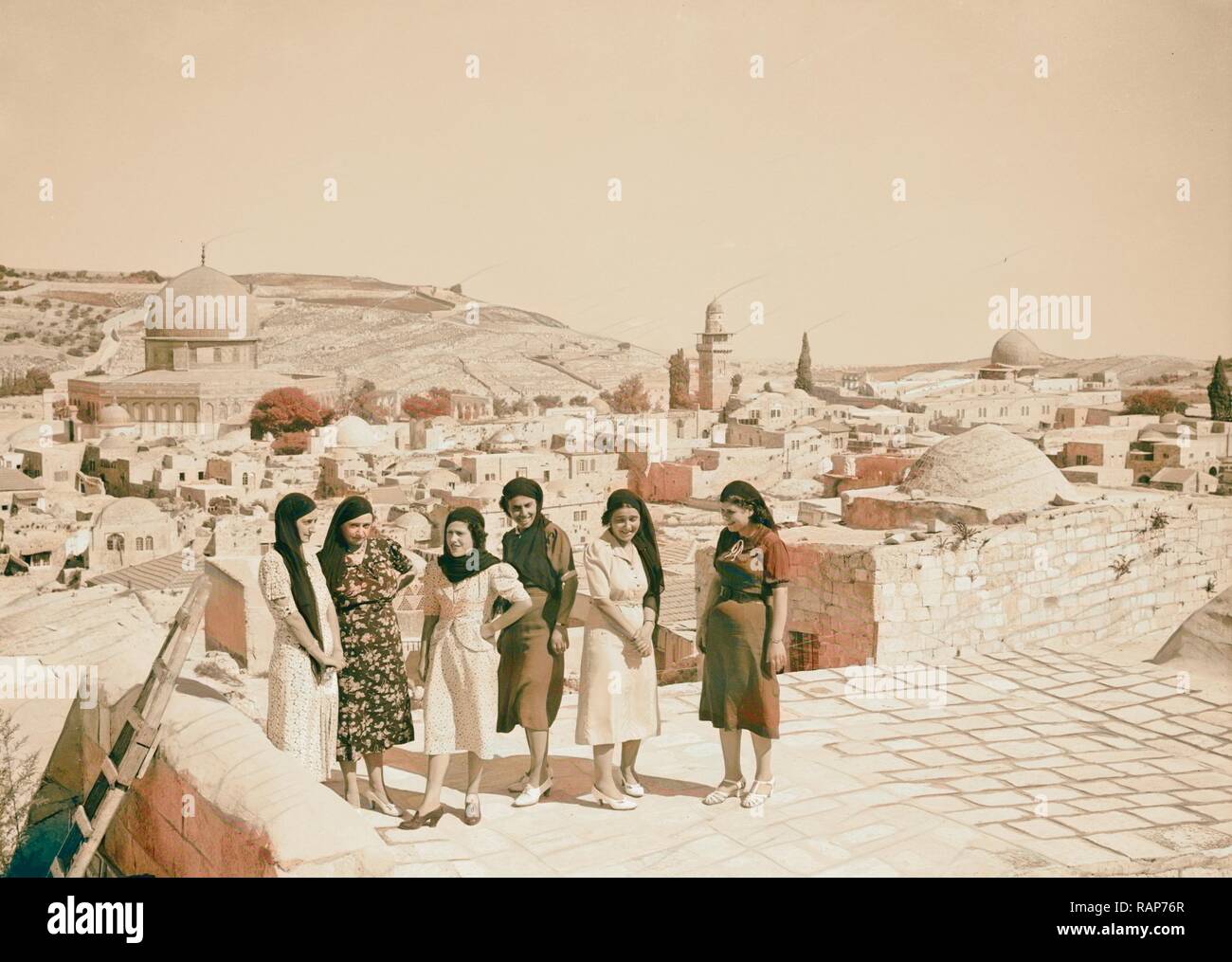 Christliche Arabische Mädchen, Kopf - Kleid symbolische des arabischen Nationalismus. 1934, Israel. Neuerfundene durch Gibon. Klassische Kunst neuerfundene Stockfoto