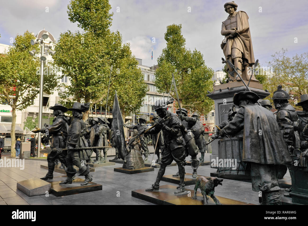 Das Rembrandt Denkmal auf dem Rembrandt Square in Amsterdam, Niederlande Stockfoto