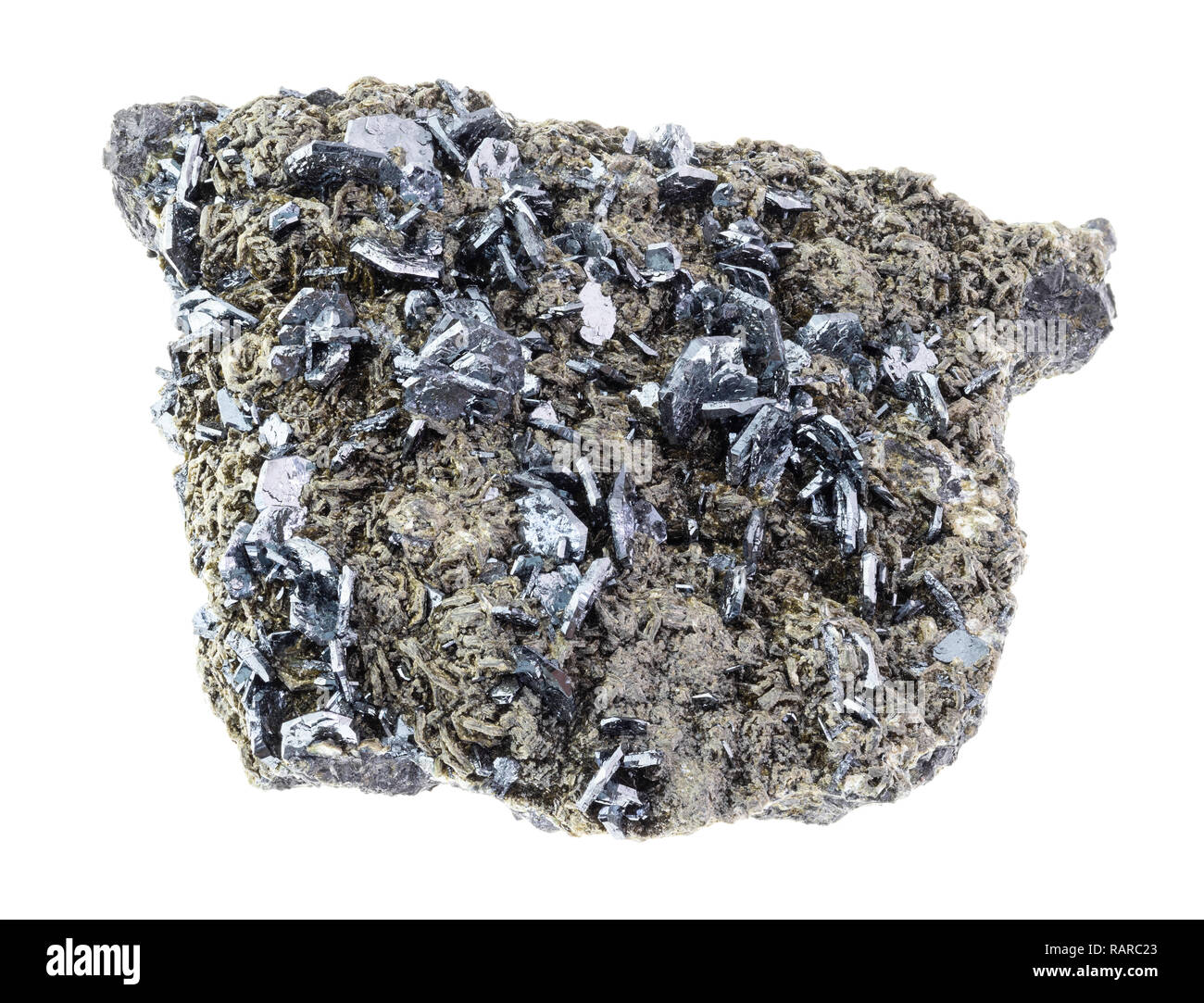 Makrofotografie von natürlichen Mineral aus geologische Sammlung - Magnetit Kristalle auf groben Stein auf weißem Hintergrund Stockfoto