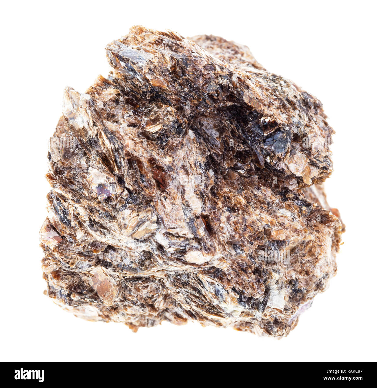 Makrofotografie von natürlichen Mineral aus geologische Sammlung - grobe Phlogopit (Magnesium Glimmer) Stein auf weißem Hintergrund Stockfoto