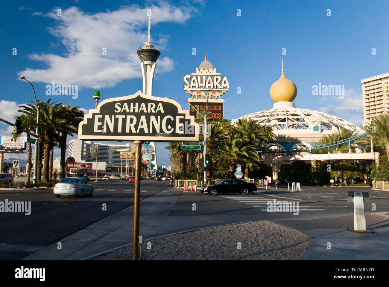 Die historischen Sahara Hotel und Casino, bevor es in die SLS Hotel & Casino Las Vegas, auf dem Las Vegas Strip, Las Vegas, Nevada renoviert wurde. Stockfoto
