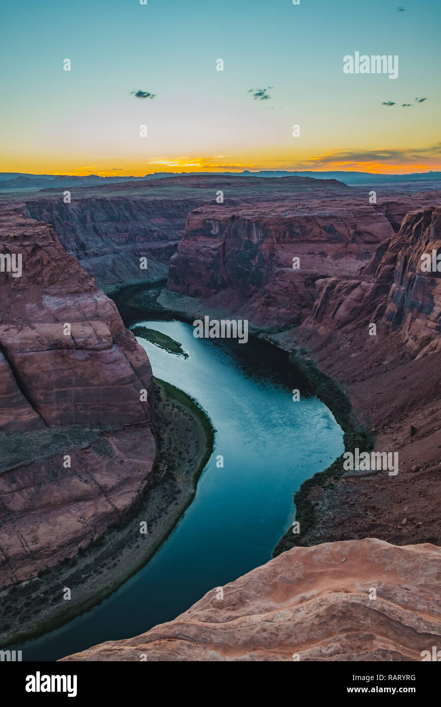 Horseshoe Bend bei Sonnenuntergang/Sonnenaufgang in Page, Arizona Stockfoto