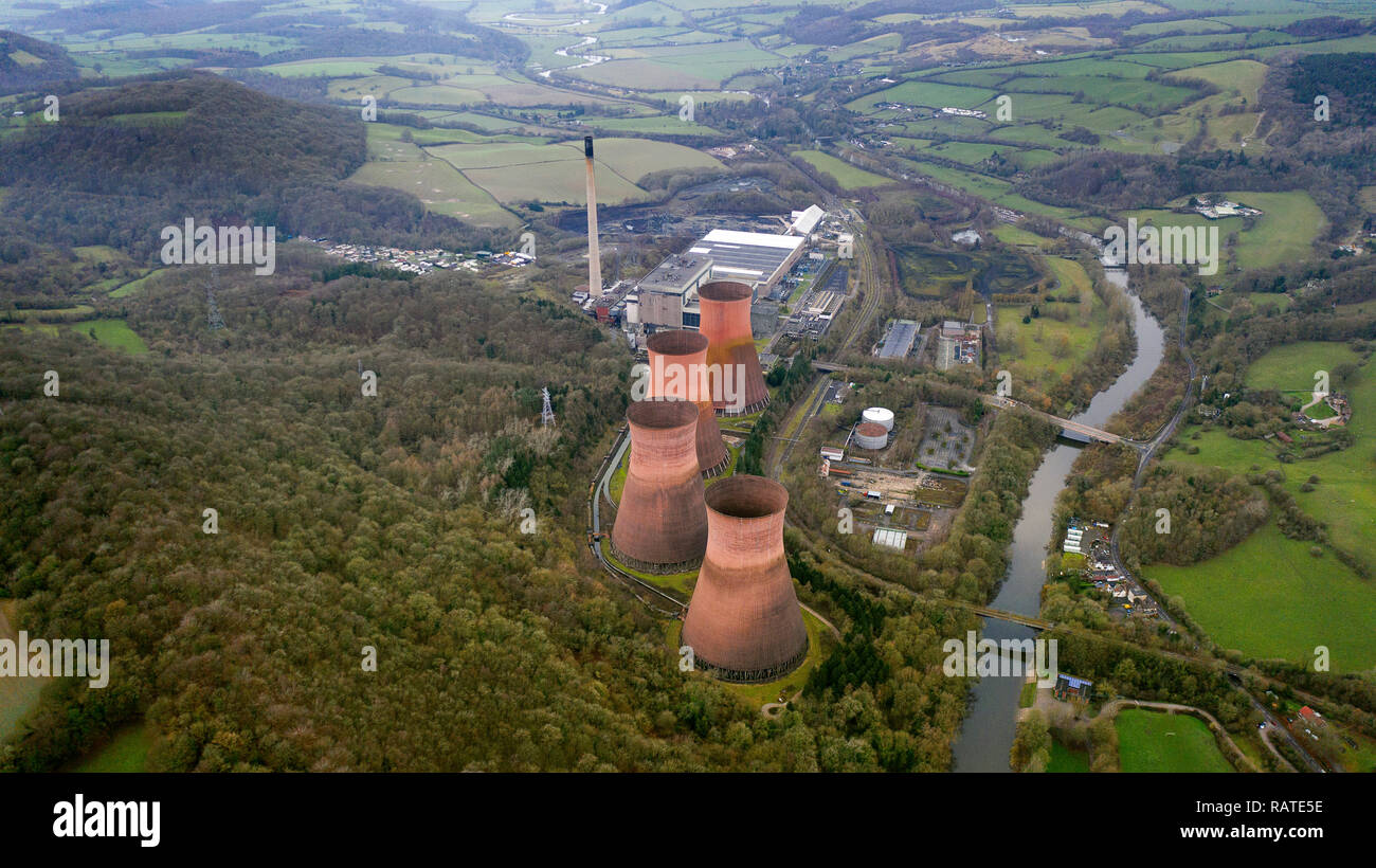 Luftaufnahme von Ironbridge Kraftwerks Kühltürme 2018 Stockfoto