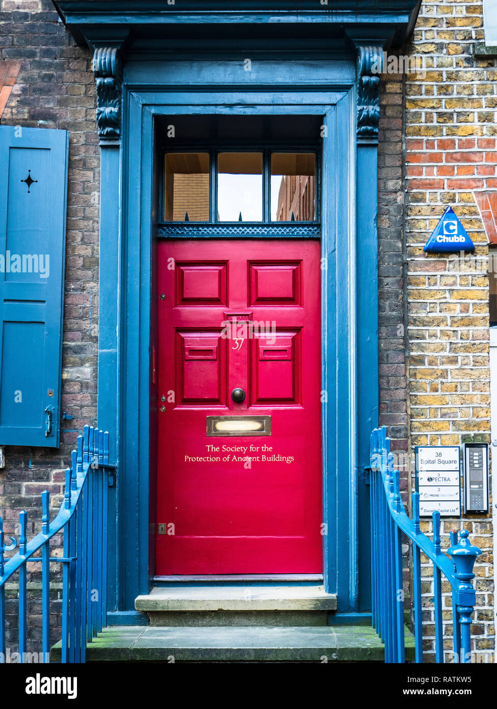 Die Gesellschaft für den Schutz antiker Gebäude SPAB Office an 37 Spital Square Spitalfields London. Gegründet 1877 William Morris, Philip Webb Stockfoto