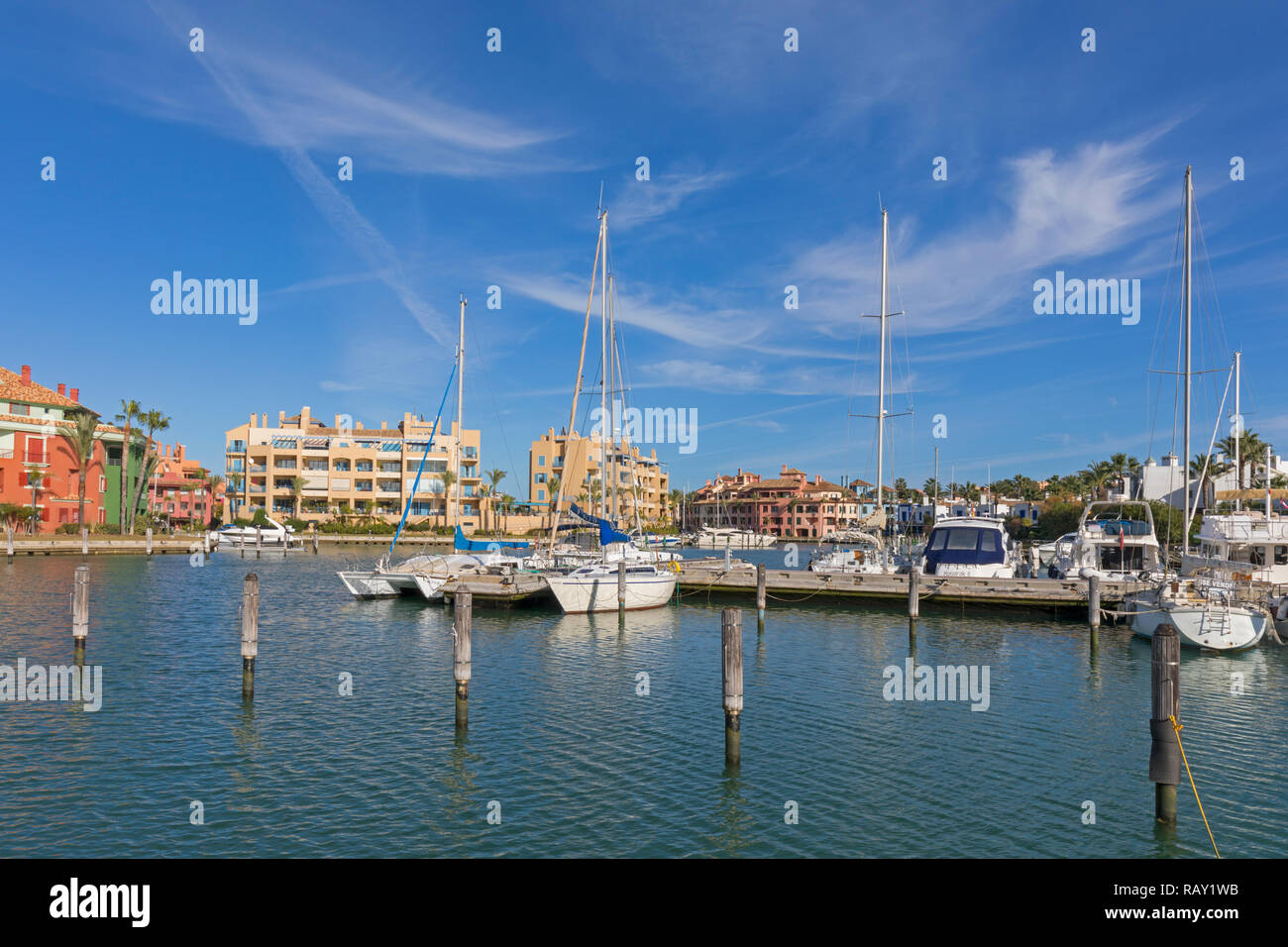 Sotogrande, San Roque, Provinz Cadiz, Andalusien, Südspanien. Die Marina. Stockfoto